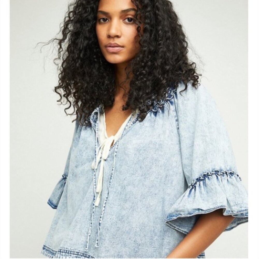 NEW! Free People 'Ainsley' Denim Top in INDIGO WASH (S)